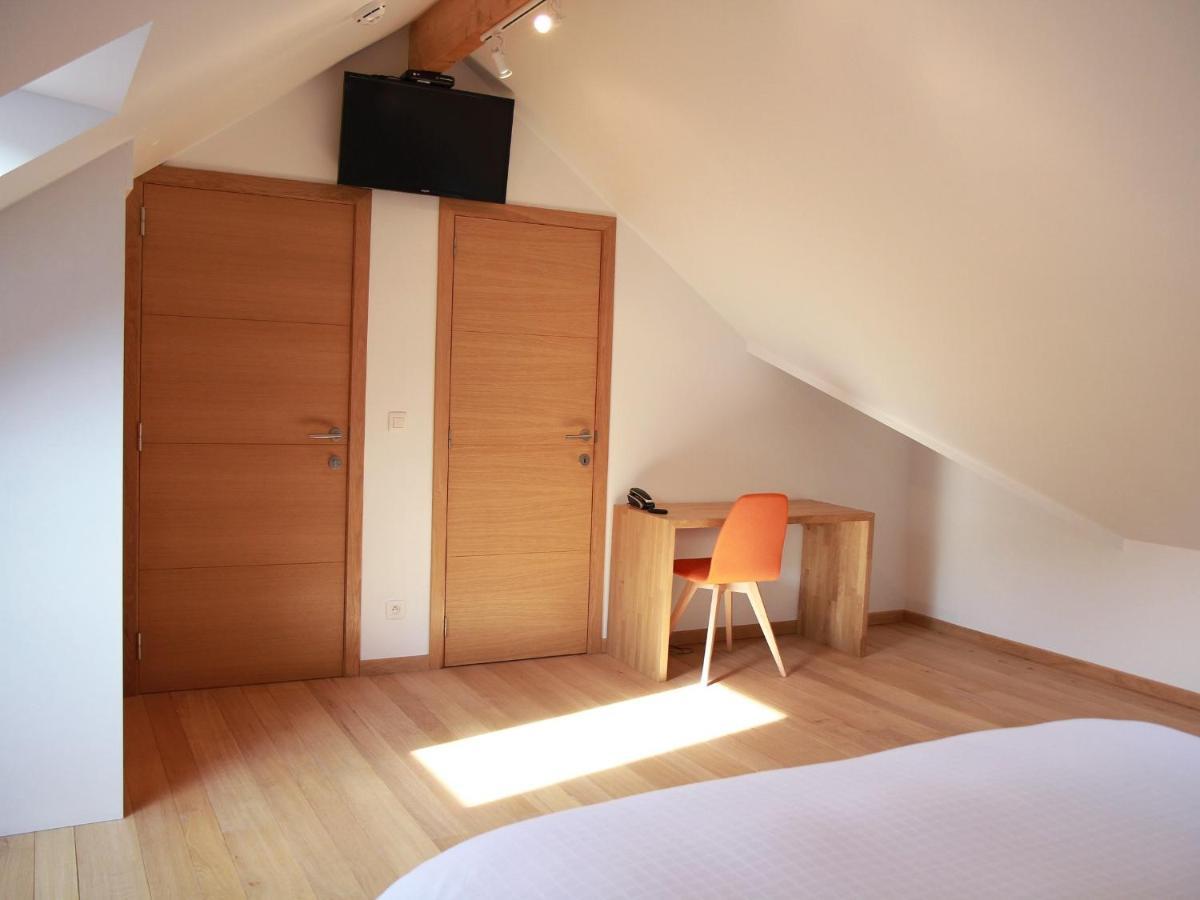 Hotel - Ferme Du Chateau D'Ahin Hoei Buitenkant foto