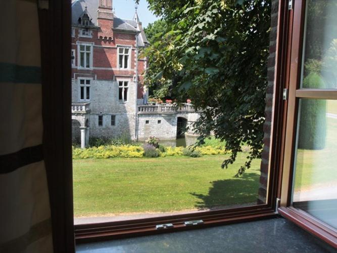 Hotel - Ferme Du Chateau D'Ahin Hoei Buitenkant foto