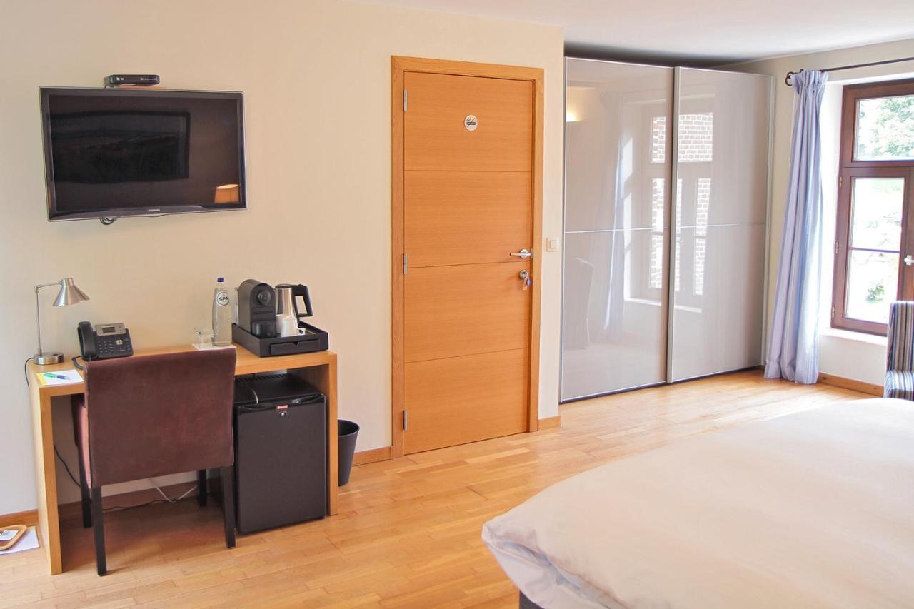 Hotel - Ferme Du Chateau D'Ahin Hoei Buitenkant foto