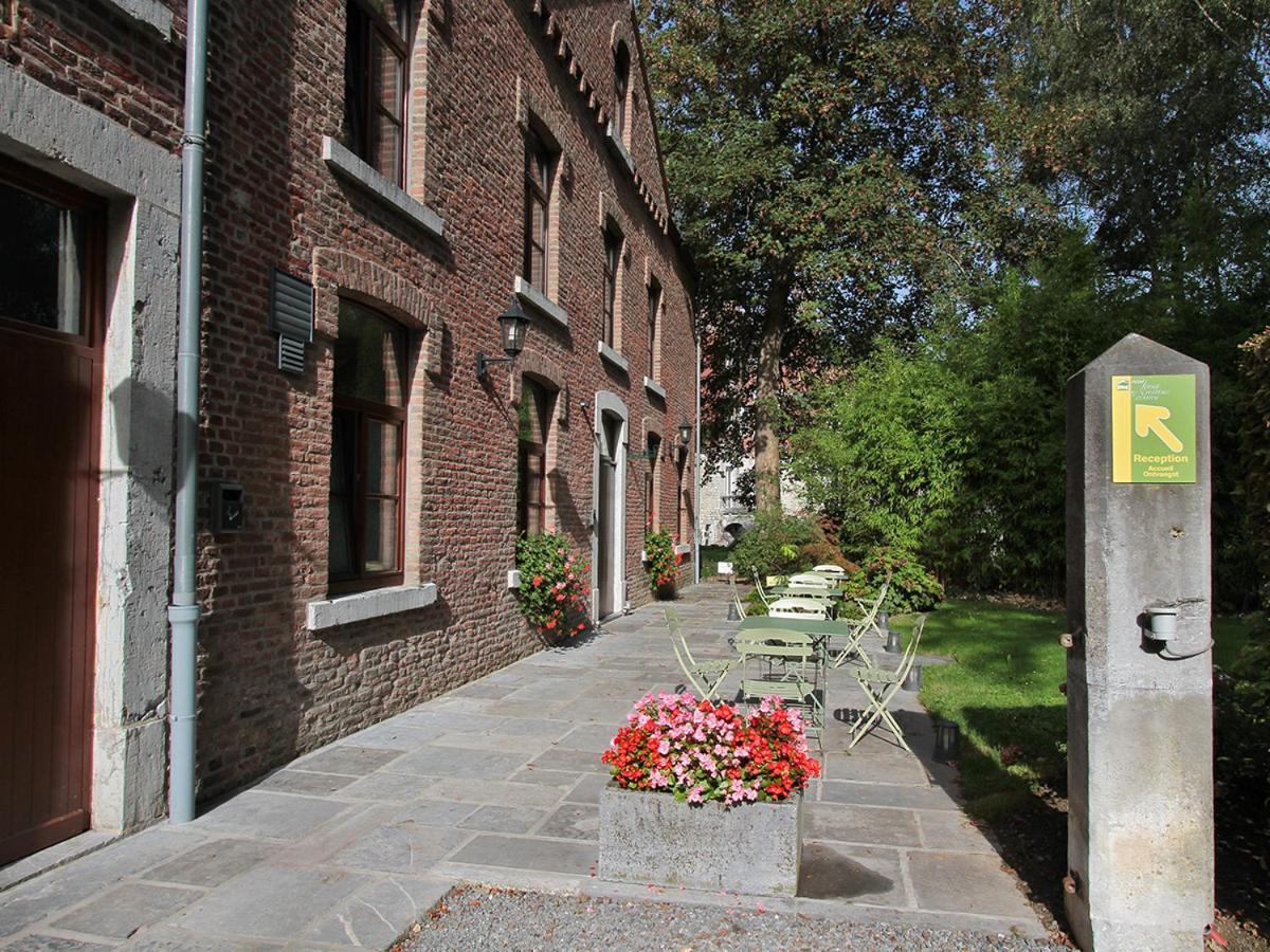 Hotel - Ferme Du Chateau D'Ahin Hoei Buitenkant foto