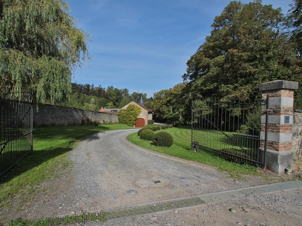 Hotel - Ferme Du Chateau D'Ahin Hoei Buitenkant foto